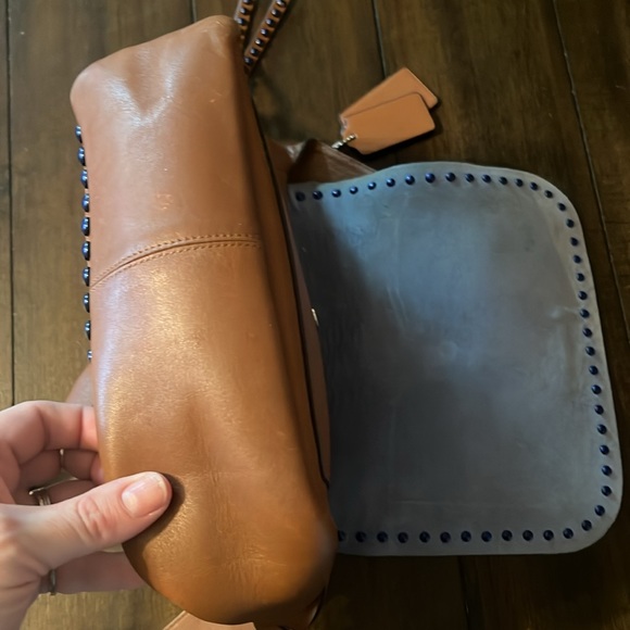 Coach leather purse - Picture 3 of 4